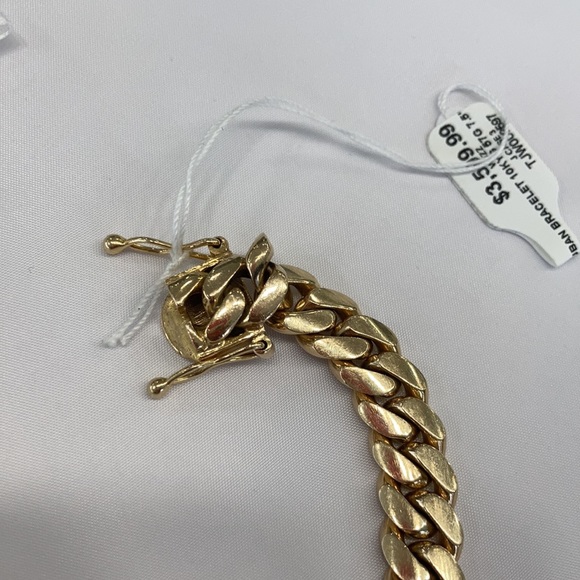 57g of 10k Cuban Link Bracelet - Picture 4 of 10